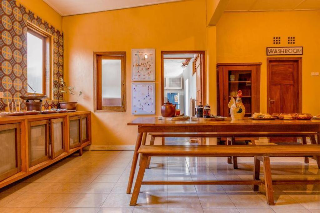 Bhumi Hostel Yogyakarta Ngoại thất bức ảnh